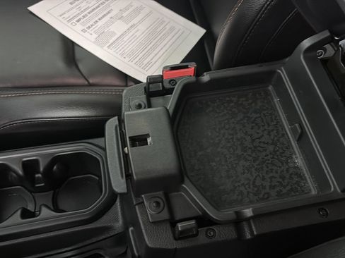 Used 2022 Jeep Wrangler Unlimited Rubicon w/ Trailer Tow Package image 40