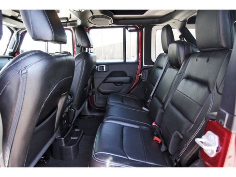 Used 2022 Jeep Wrangler Unlimited Sahara w/ LED Lighting Group image 31