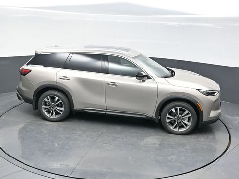 Used 2025 INFINITI QX60 Luxe w/ Vision Package image 41