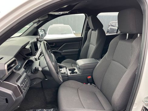 Used 2025 Toyota 4Runner SR5 image 36