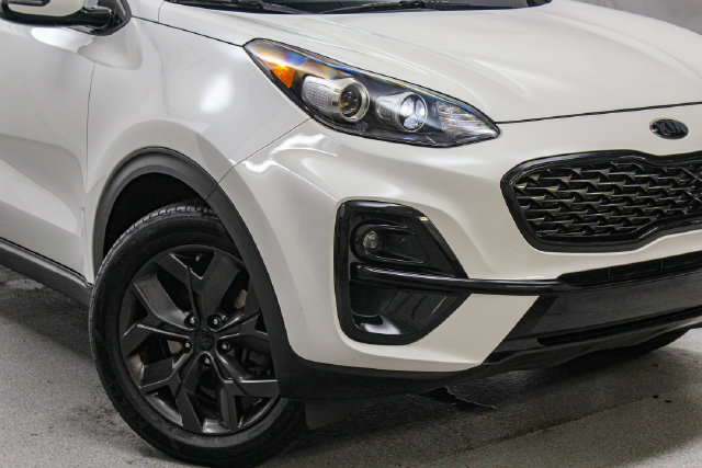 Used 2022 Kia Sportage Nightfall Edition AWD/4WD image 2