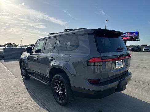 Used 2024 Lexus GX 550 w/ Accessory Package (Z1) image 5