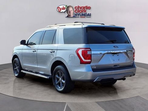 Used 2021 Ford Expedition XLT image 3