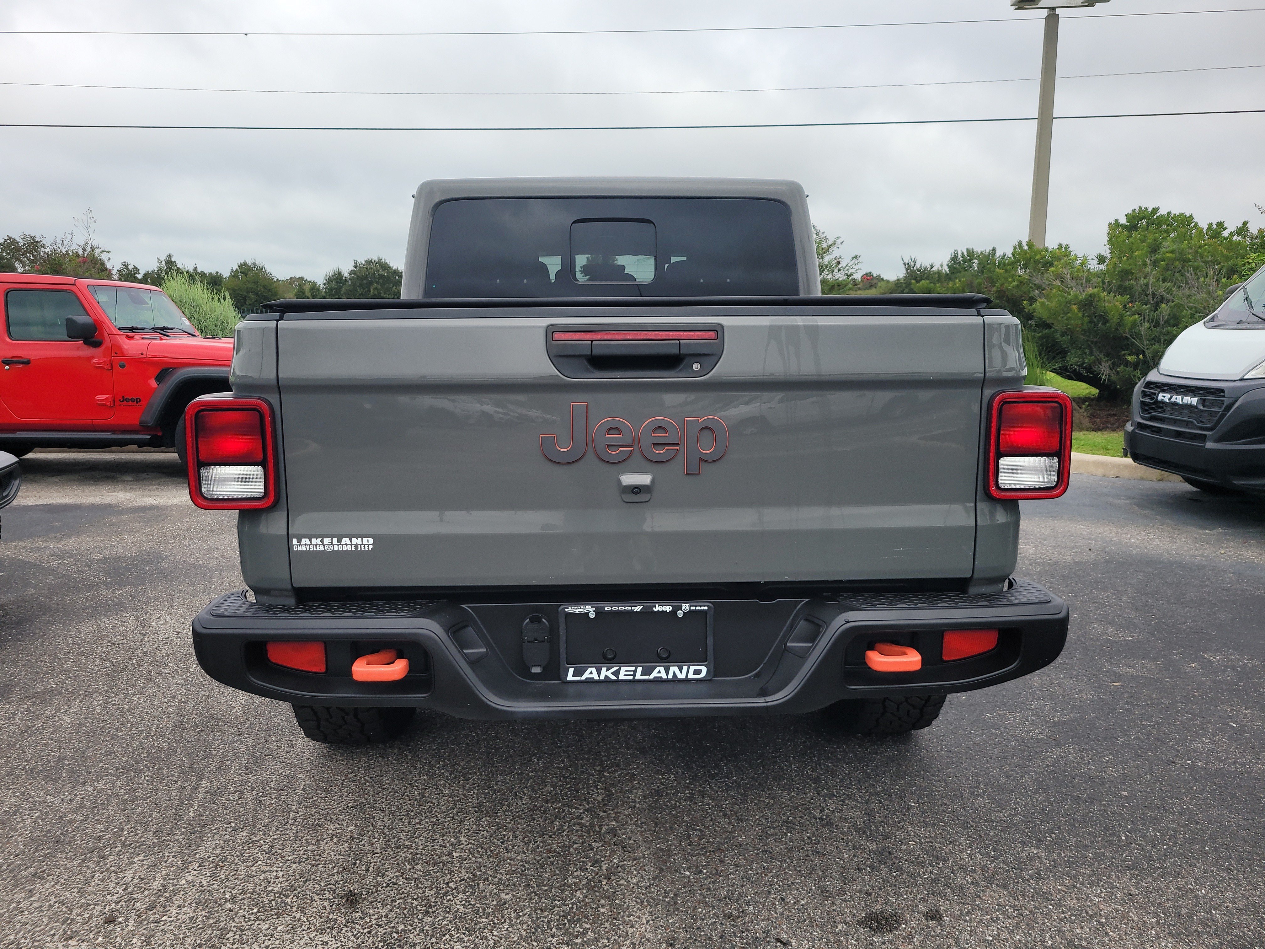 Used 2022 Jeep Gladiator Mojave AWD/4WD image 5