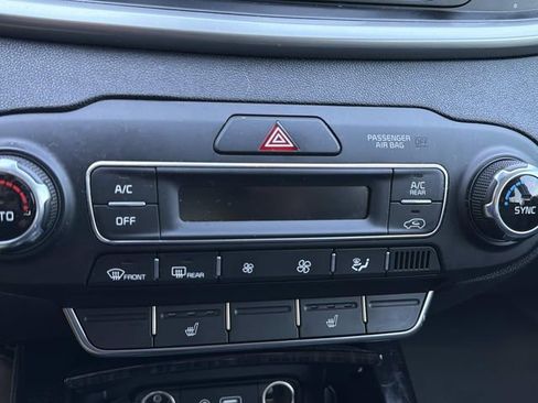 Used 2019 Kia Sorento EX AWD/4WD image 16