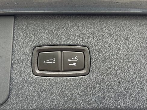 Used 2019 Porsche Cayenne S image 21