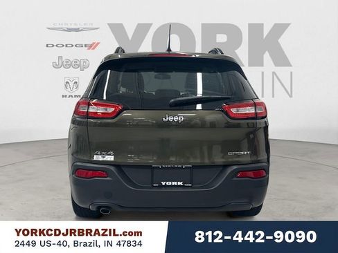 Used 2016 Jeep Cherokee Sport w/ Cold Weather Group image 4