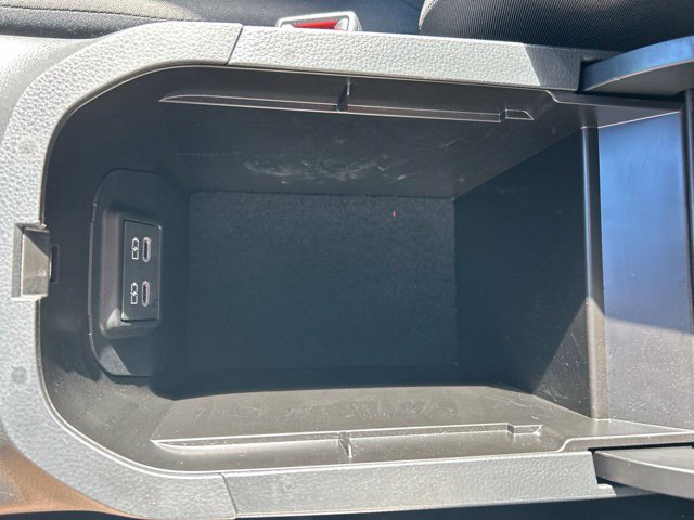 Used 2017 Toyota Highlander Limited w/ Protection Package #3 AWD/4WD image 32