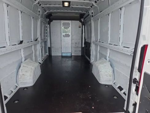 Used 2022 RAM ProMaster 3500 w/ Premium Convenience Group FWD image 7