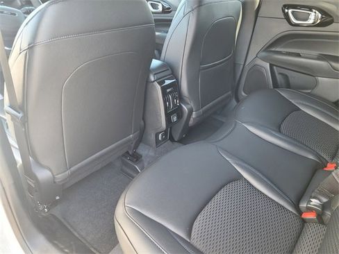 New 2025 Jeep Compass Latitude w/ Altitude Special Edition image 19