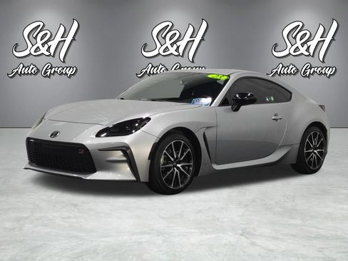 Used 2023 Toyota GR86 w/ ALL Weather Mat Package (TMS) RWD image 14
