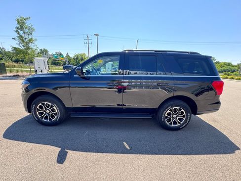 Certified 2024 Ford Expedition XLT AWD/4WD image 5