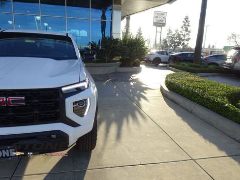 New 2026 GMC Canyon Elevation w/ Convenience Package image 31