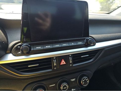 Used 2023 Kia Forte LXS w/ LXS Technology Package FWD image 22
