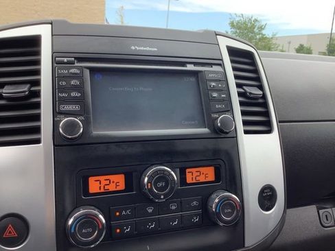Used 2014 Nissan Frontier PRO-4X w/ Pro-4x Luxury Package AWD/4WD image 33