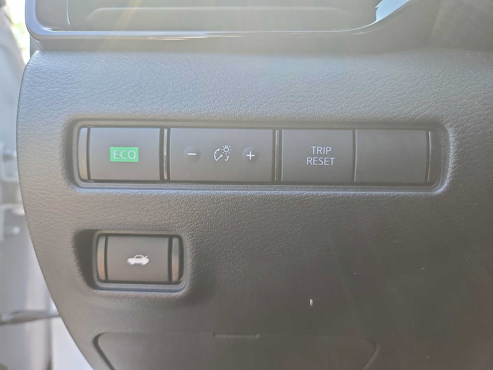 Used 2023 Nissan Sentra SV FWD image 22