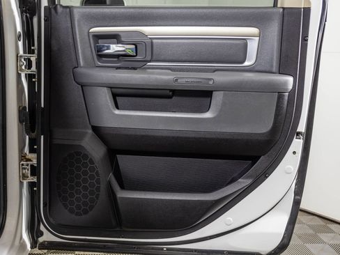 Used 2014 RAM 2500 SLT image 38