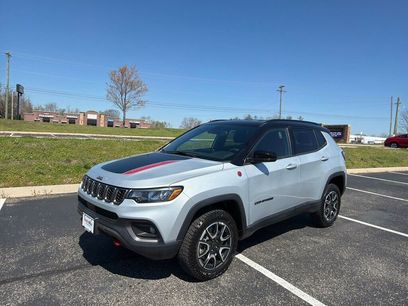 Used 2025 Jeep Compass Trailhawk