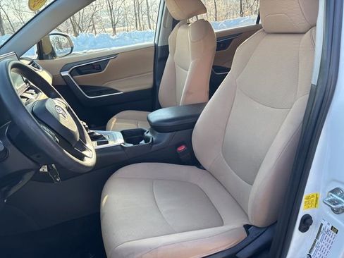 Used 2021 Toyota RAV4 LE image 36