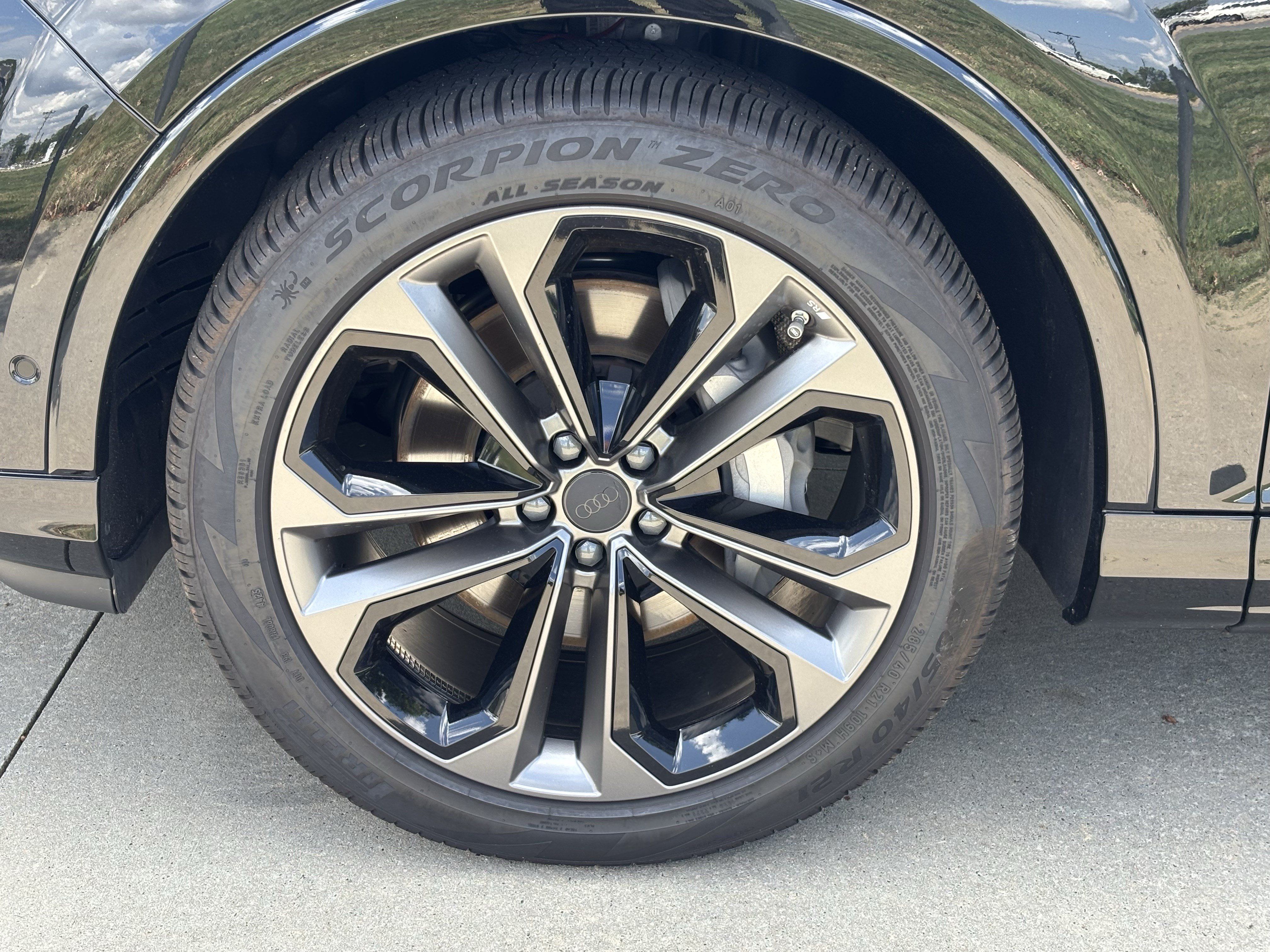 Certified 2026 Audi Q7 3.0T Premium Plus AWD/4WD image 13