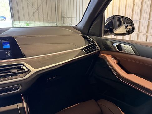 Used 2021 BMW X7 xDrive40i w/ Premium Package 2 image 50