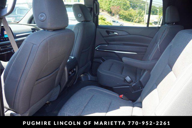 Used 2025 Chevrolet Traverse LT w/ Sun and Wheel Package FWD image 11