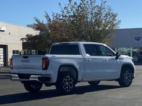 Used 2026 GMC Sierra 1500 SLE AWD/4WD image 13