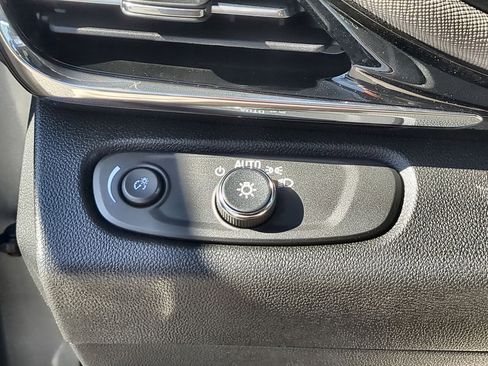 New 2026 Buick Envista Avenir image 17