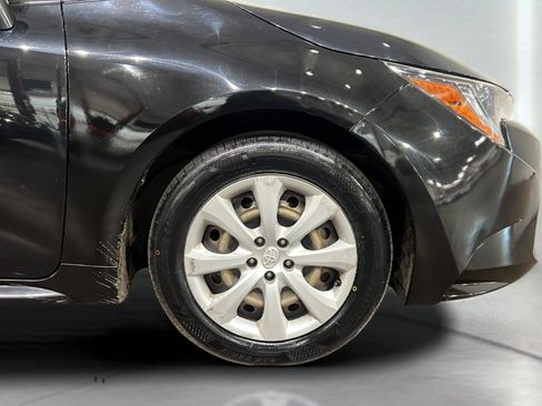 Used 2020 Toyota Corolla LE w/ Carpet Mat Package (TMS) image 37