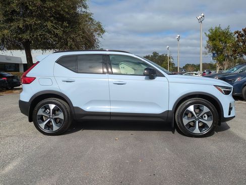 New 2026 Volvo XC40 B5 Plus w/ Protection Package Premier image 3