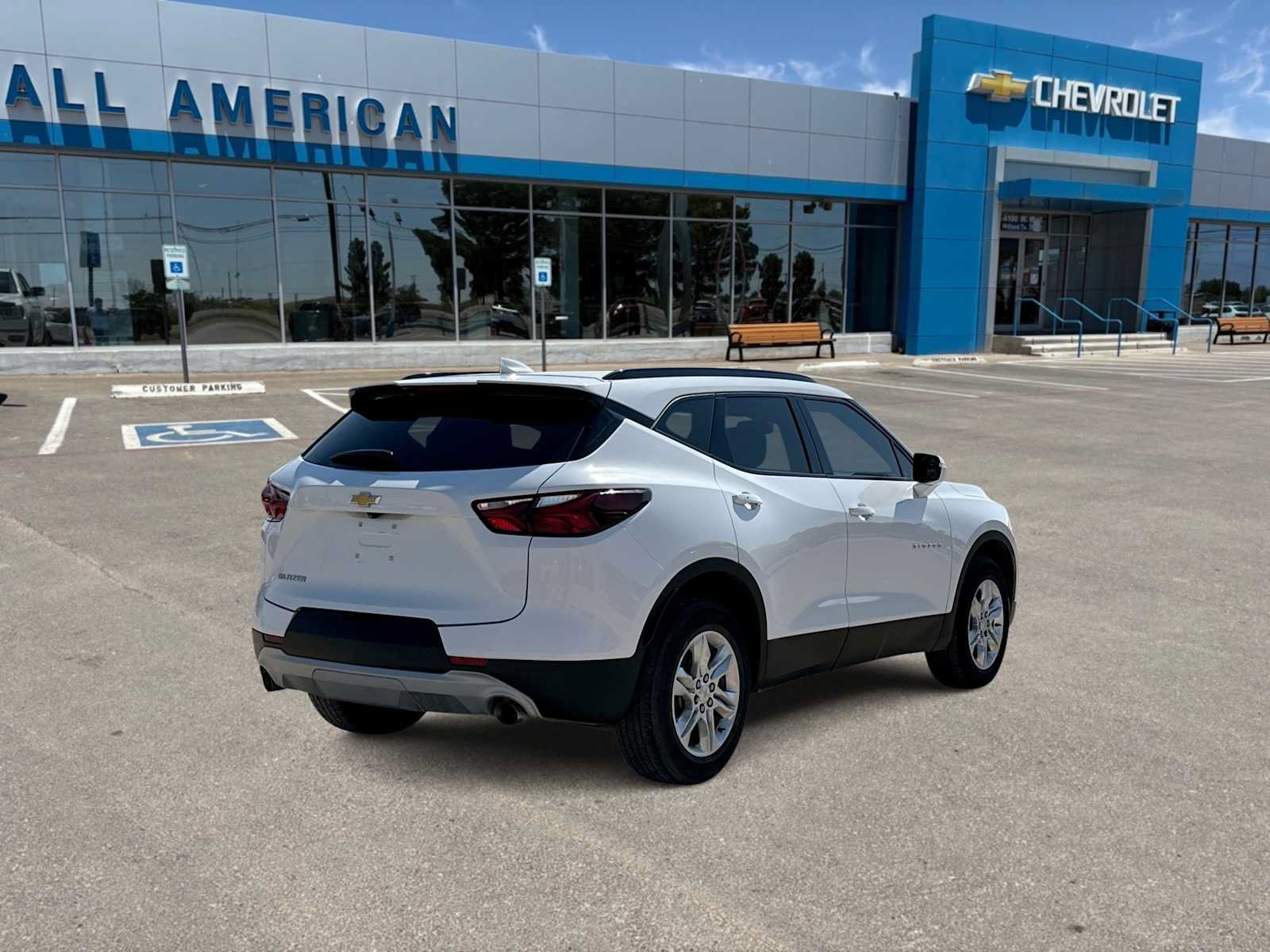 Used 2022 Chevrolet Blazer LT FWD image 8