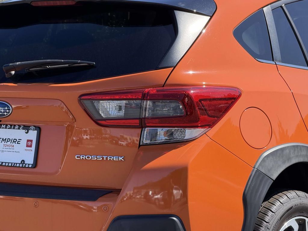 Used 2020 Subaru Crosstrek 2.0i Limited w/ Moonroof Package w/Navigation AWD/4WD image 11