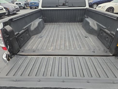 Used 2015 Toyota Tacoma 2WD Access Cab image 30