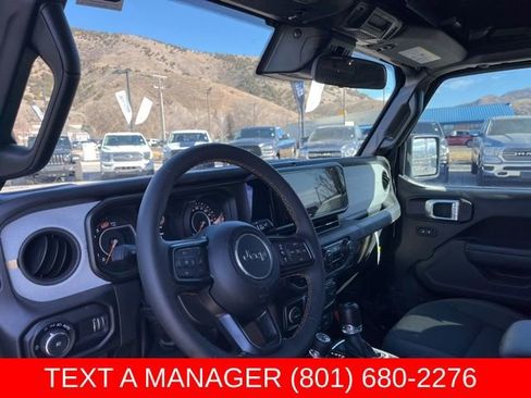 Used 2024 Jeep Wrangler Unlimited Sport AWD/4WD image 11
