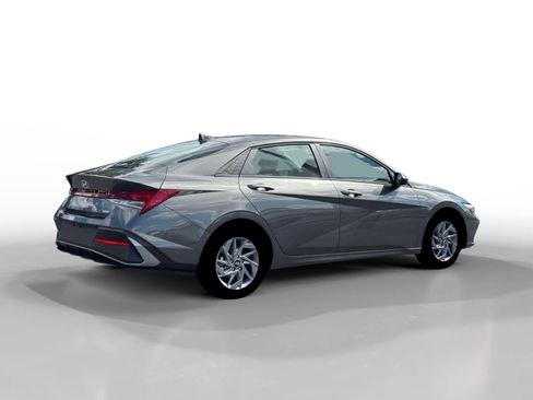 New 2026 Hyundai Elantra Blue image 8