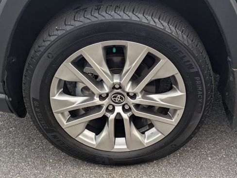 Used 2025 Toyota RAV4 XLE Premium image 11