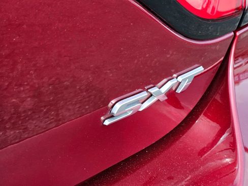 Used 2018 Dodge Charger SXT RWD image 10