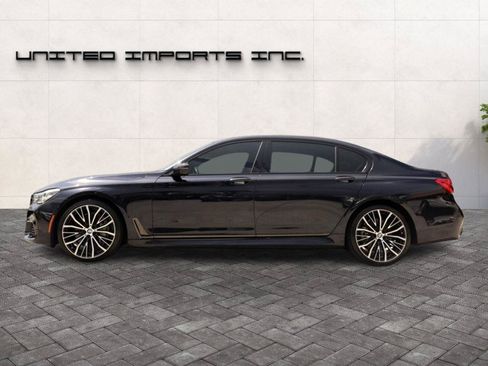 Used 2019 BMW 750i w/ M Sport Package RWD image 2