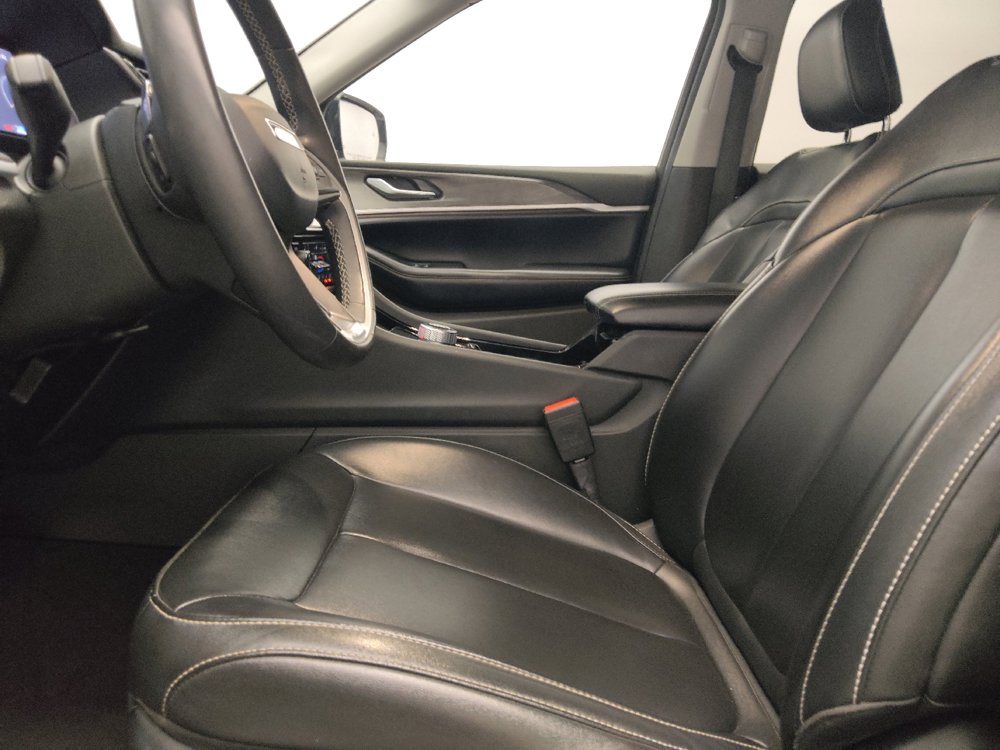 Used 2023 Jeep Grand Cherokee L Limited RWD image 17