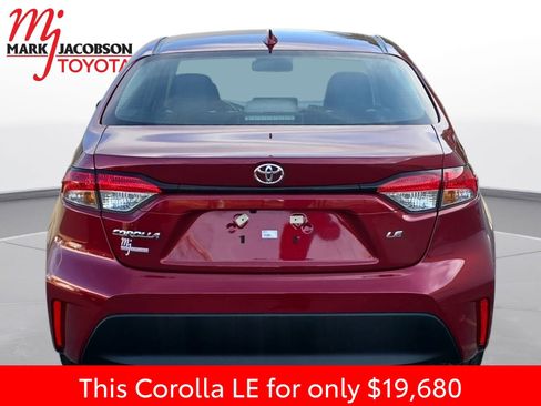 Used 2025 Toyota Corolla LE image 11