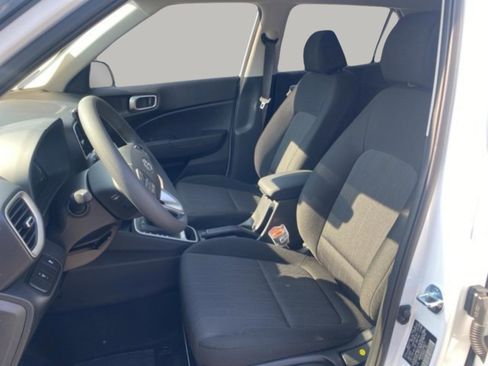 New 2026 Hyundai Venue SE image 15