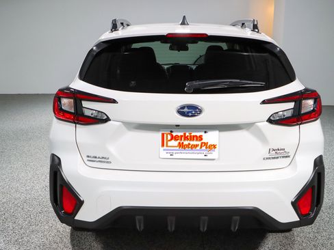 Used 2024 Subaru Crosstrek 2.0i Premium image 8