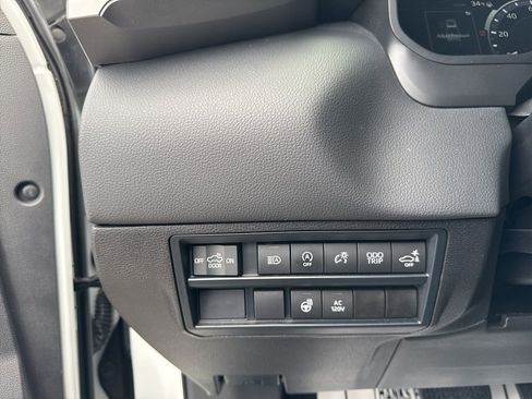 Used 2024 Toyota Tundra Limited image 12