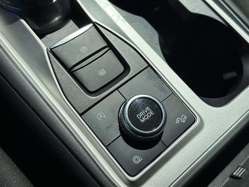 Used 2023 Ford Explorer XLT AWD/4WD image 21