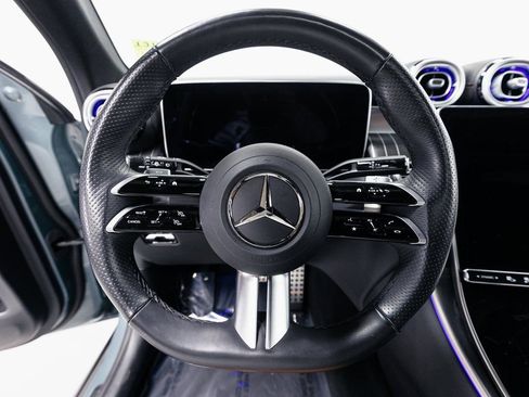 Used 2025 Mercedes-Benz GLC 350e 4MATIC image 12