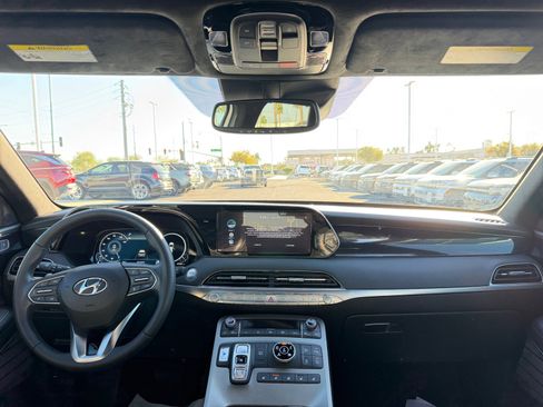 Used 2022 Hyundai Palisade Calligraphy image 20