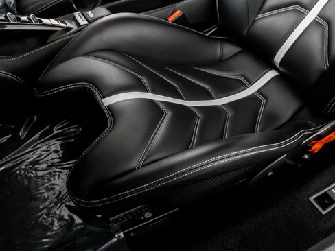 Used 2016 Ferrari 488 GTB image 33