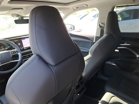 New 2025 Audi Q5 Premium Plus image 26