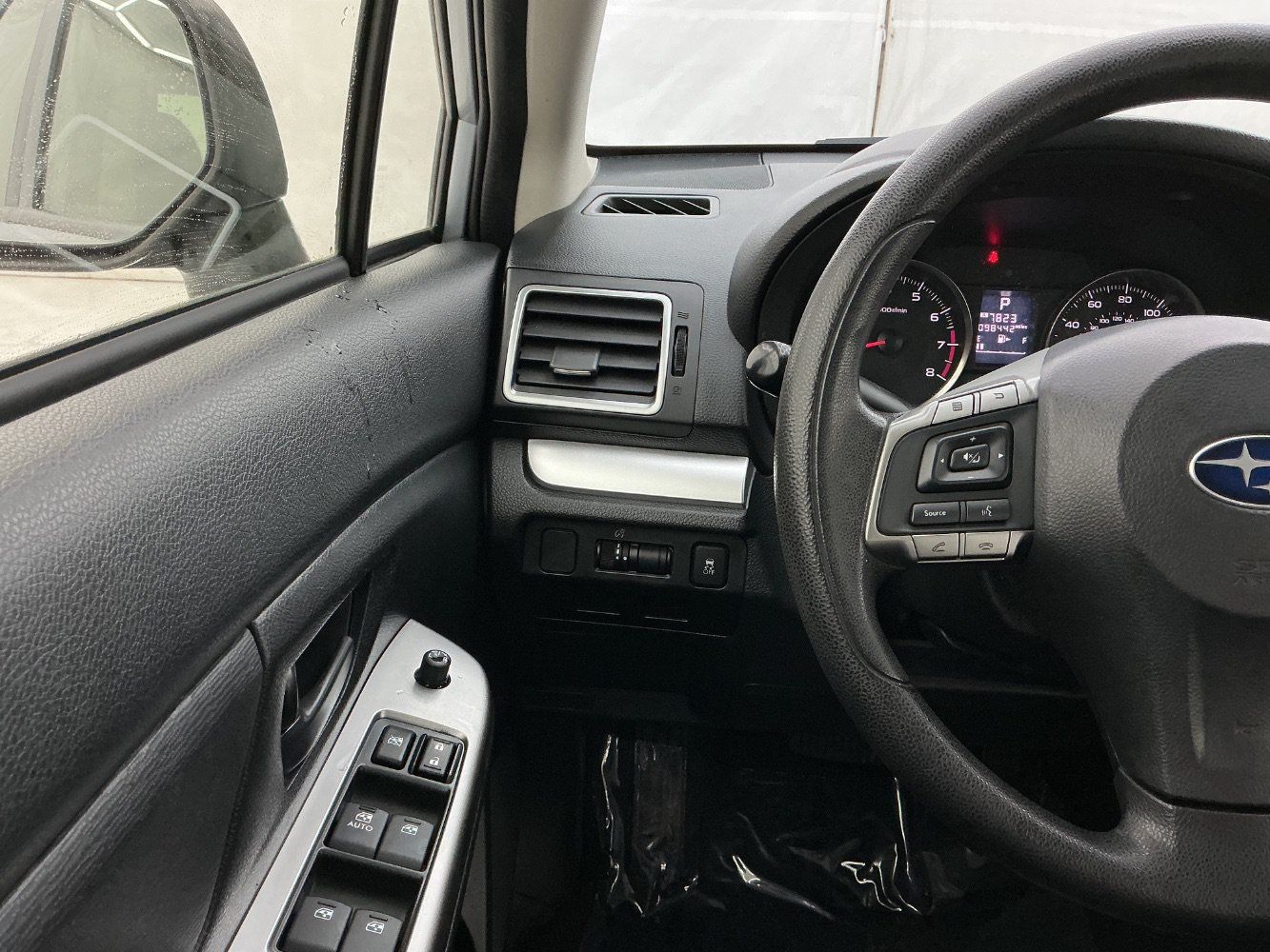 Used 2015 Subaru Impreza 2.0i AWD/4WD image 32