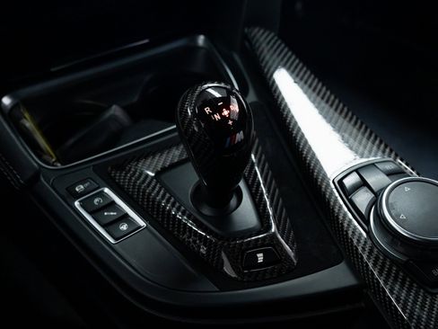 Used 2015 BMW M4 Coupe image 17